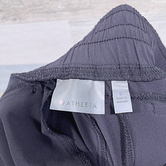 Athleta La Viva Capri Pants Black Low Rise Performance Gym City Travel Womens 0 - Picture 5 of 8